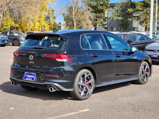 2025 Volkswagen Golf GTI SE photo 3