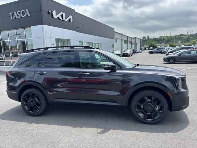 2025 Kia Sorento X-Line SX Prestige photo 2