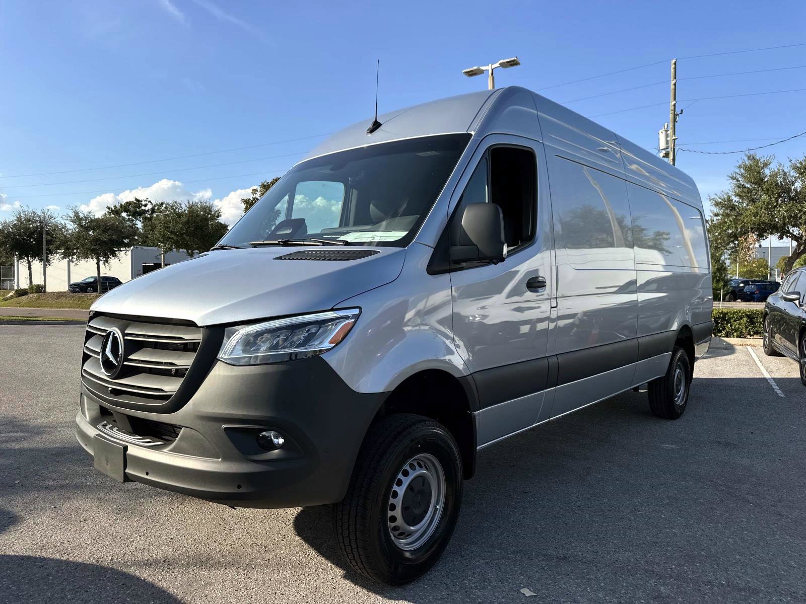 2026 Mercedes-Benz Sprinter Cargo Van Base's photo