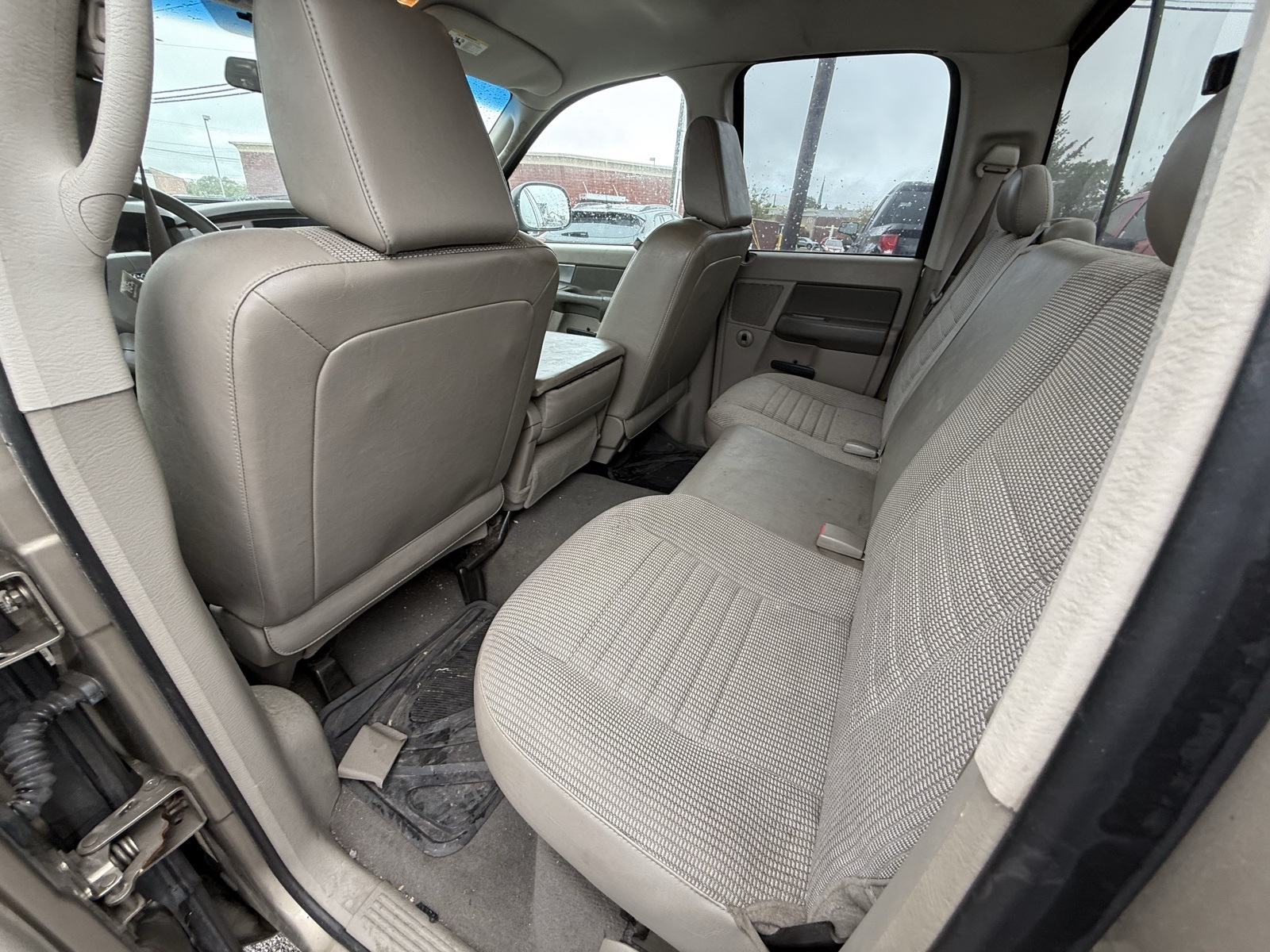 2008 Dodge Ram SLT photo 14