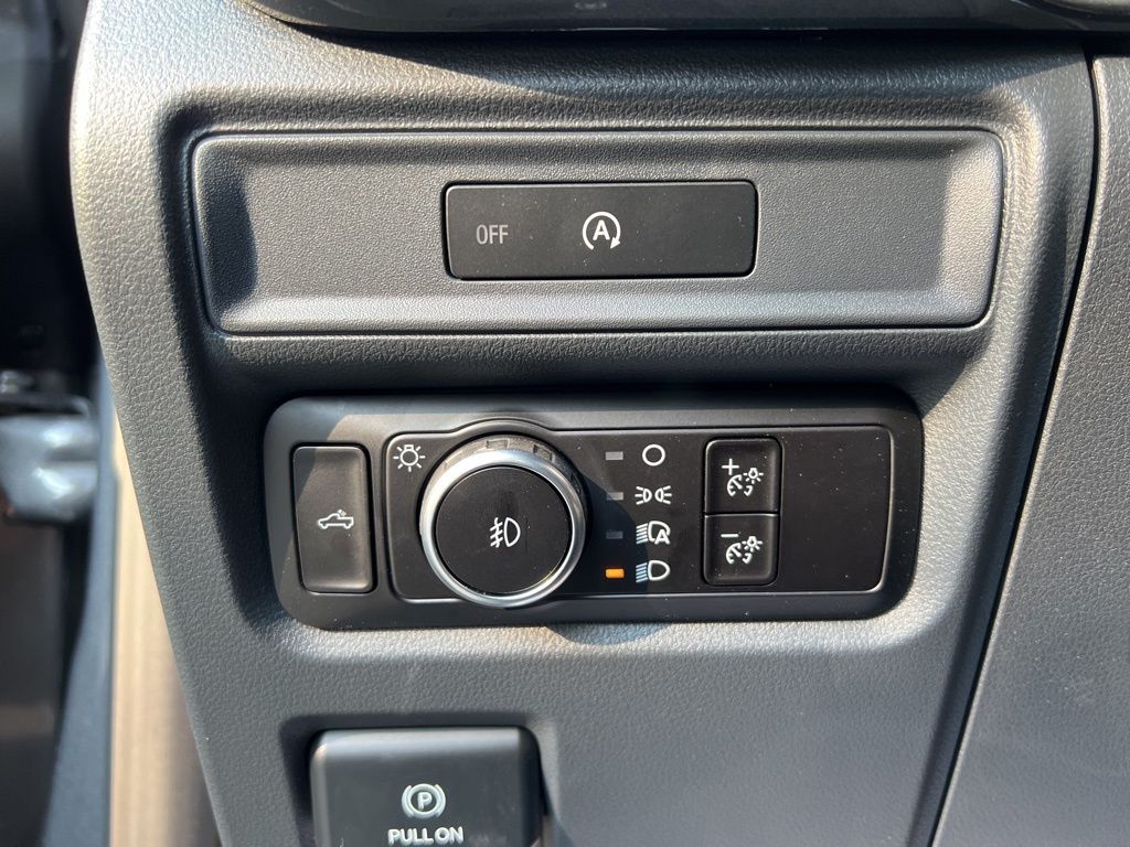 2025 Ford F-150 STX photo 13