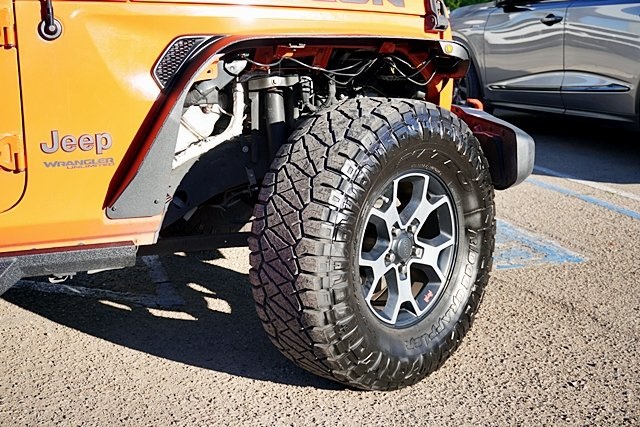 Used 2018 Orange Jeep Unlimited Rubicon image 4