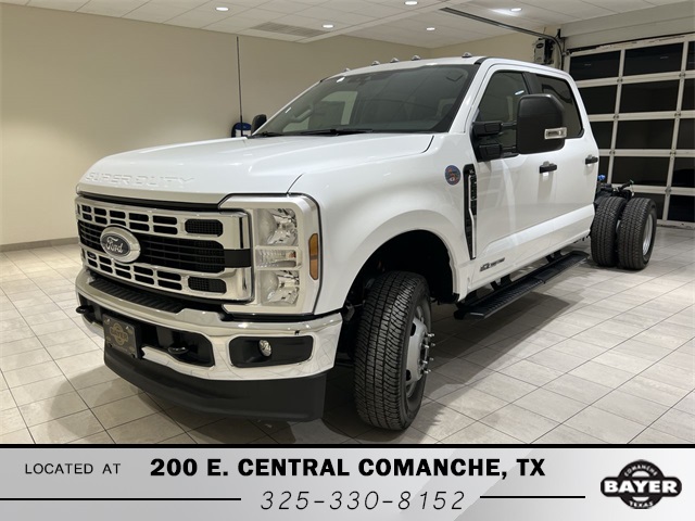 2026 Ford F-350 Super Duty Chassis Cab XL's photo