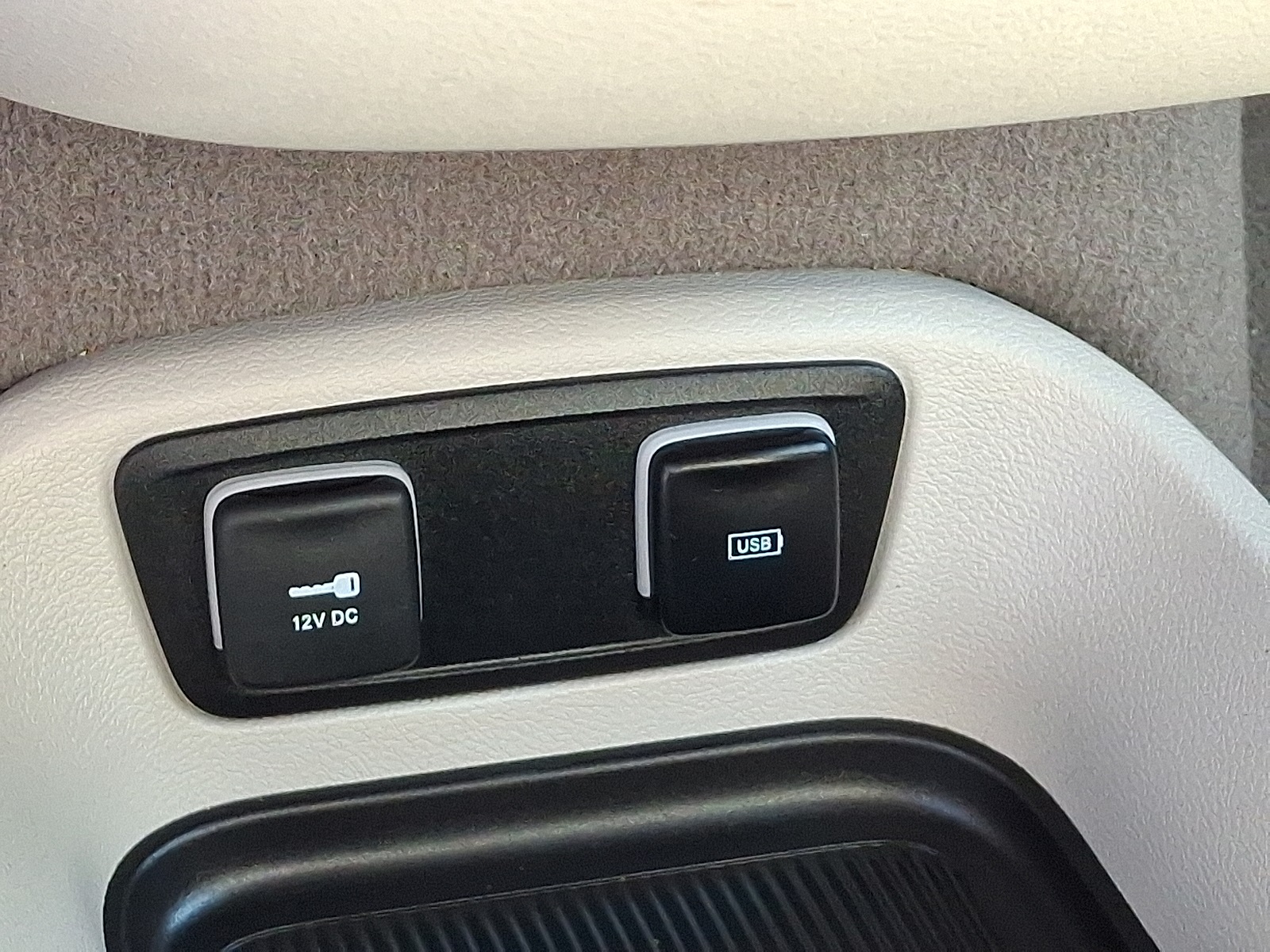 2019 Chrysler Pacifica Touring Plus photo 19