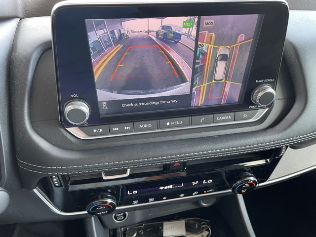 2021 Nissan Rogue SV photo 15