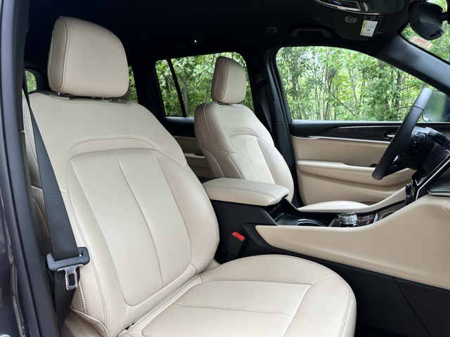 2024 Jeep Grand Cherokee Limited photo 19