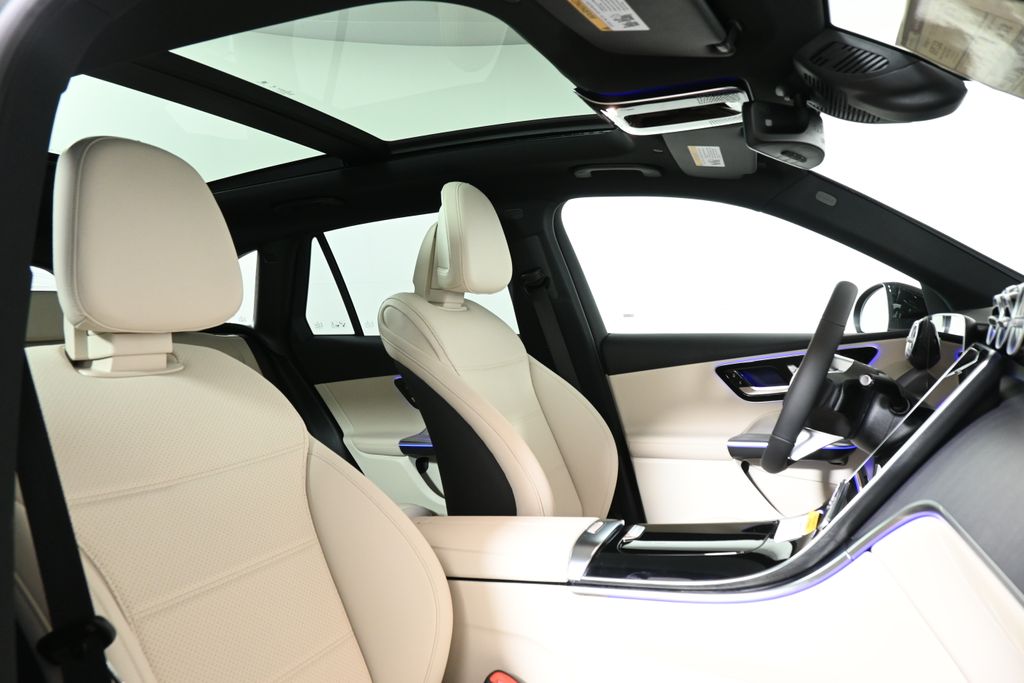 2025 Mercedes Benz GLC 300 4MATIC photo 17