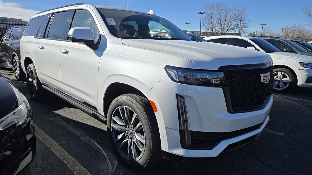 2023 Cadillac Escalade ESV Sport Platinum's photo