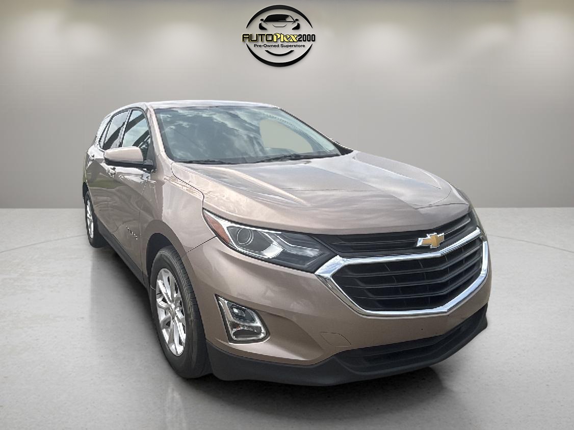 2018 Chevrolet Equinox LT photo 2