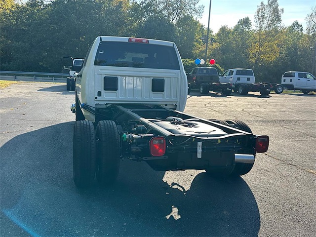 2026 Ram 3500 Tradesman photo 4