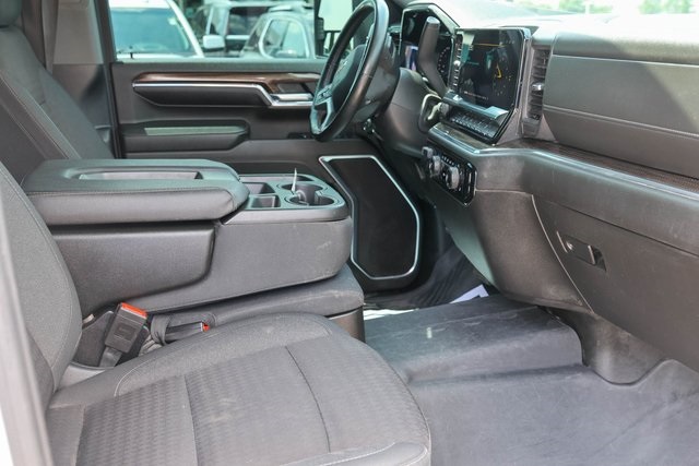 Used 2024 White Chevrolet LT image 17