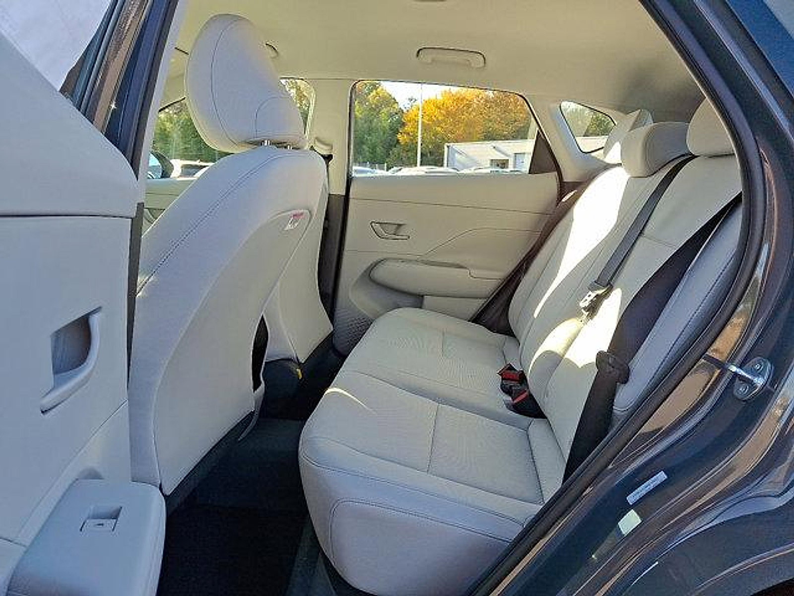 2026 Hyundai Kona SE photo 4