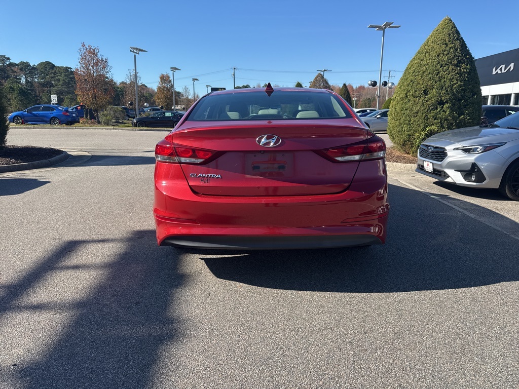 2017 Hyundai Elantra SE photo 4