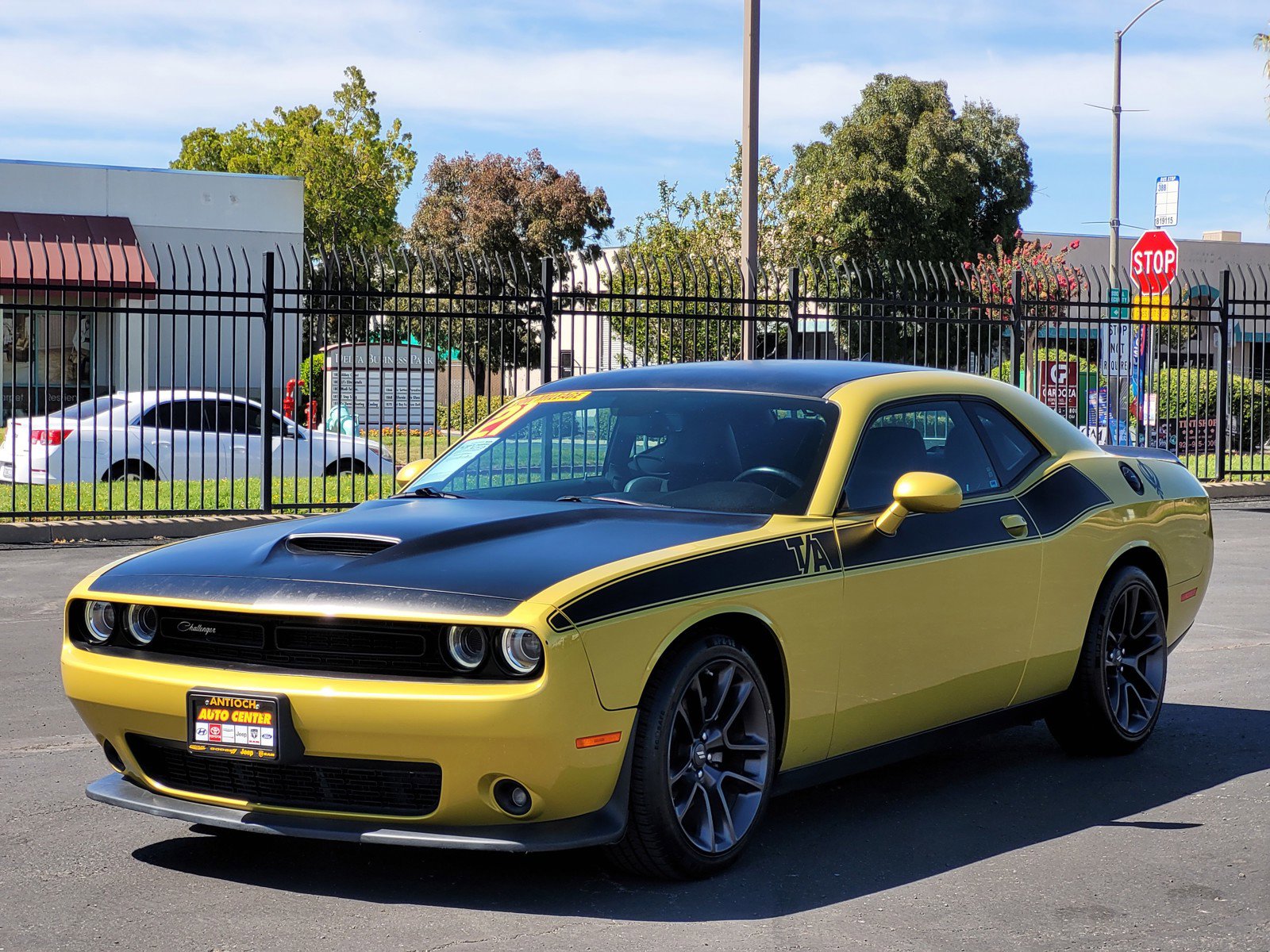 2021 Dodge Challenger R/T photo 9