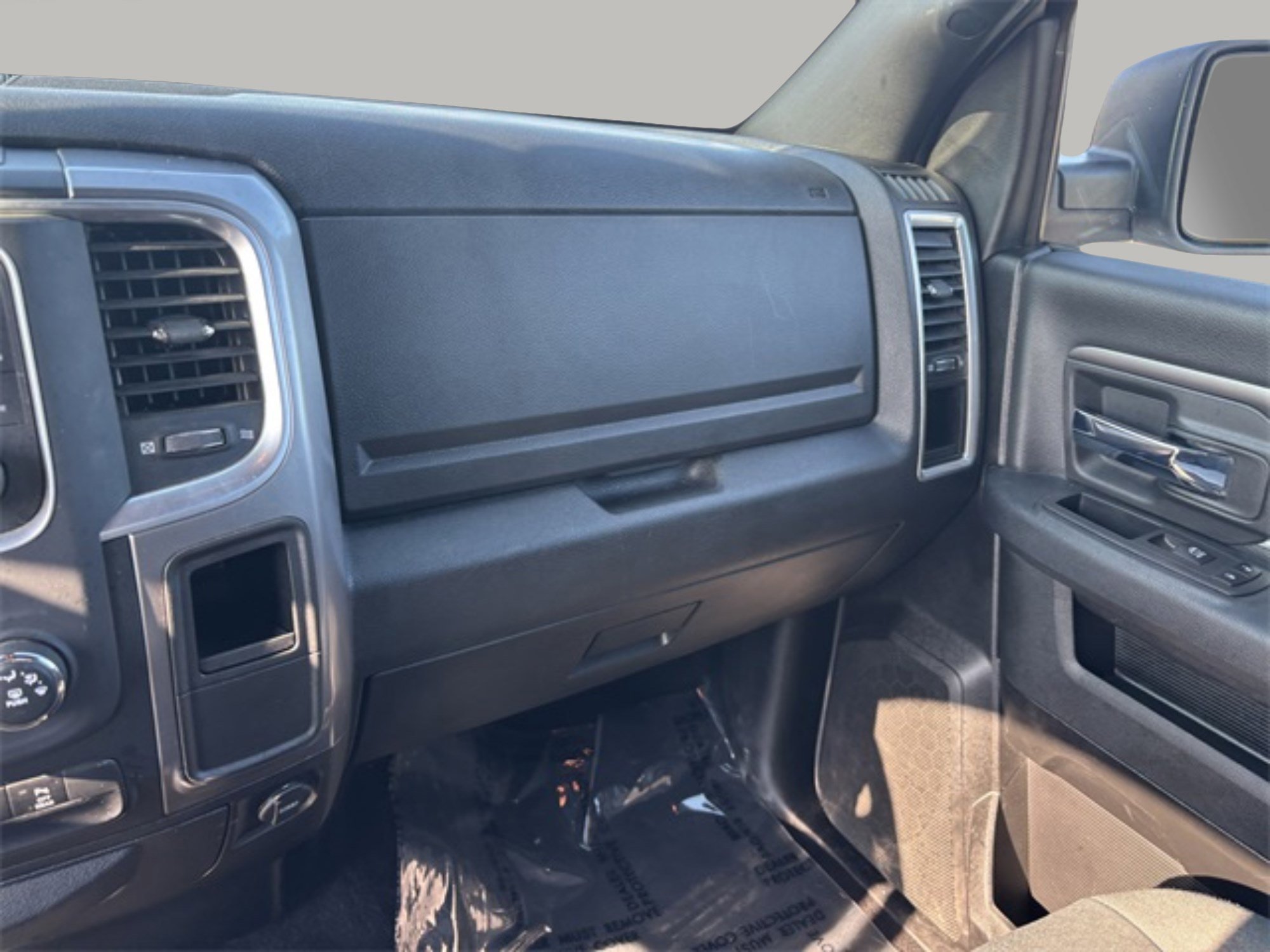 2024 Ram 1500 SLT Warlock photo 20