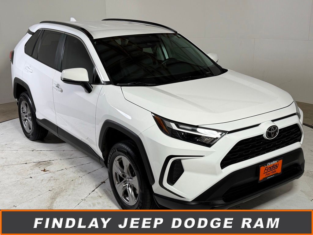 2023 Toyota RAV4 XLE