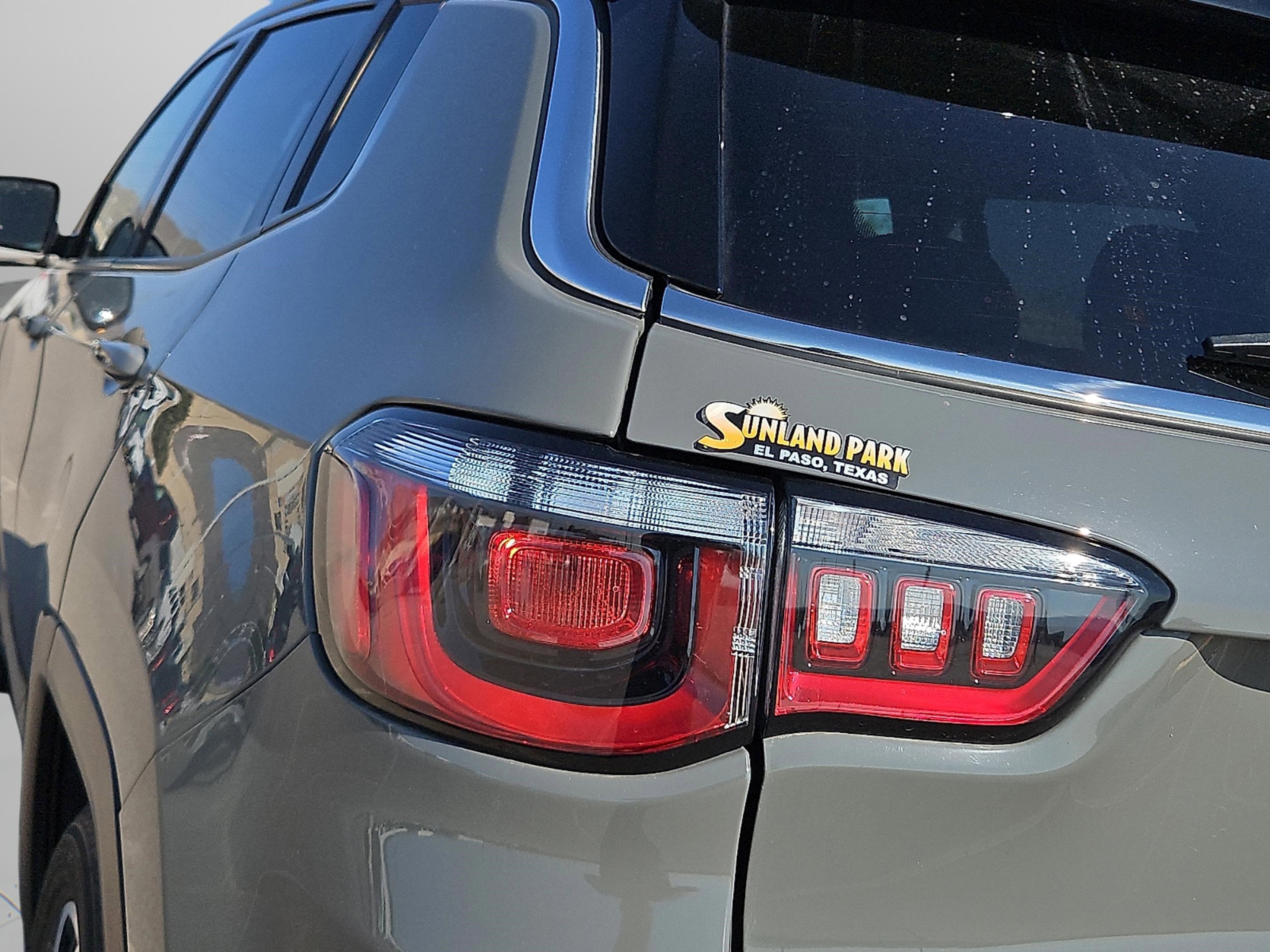 2022 Jeep Compass Limited photo 13