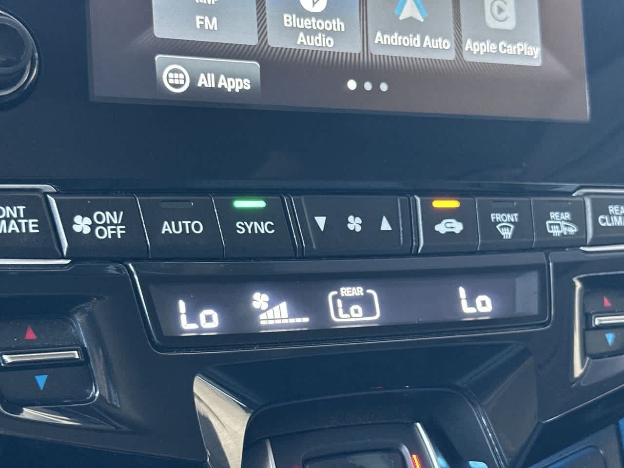 2022 Honda Odyssey Touring photo 18