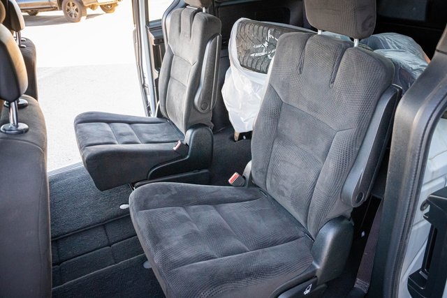 2017 Dodge Grand Caravan SE Plus Blacktop photo 24