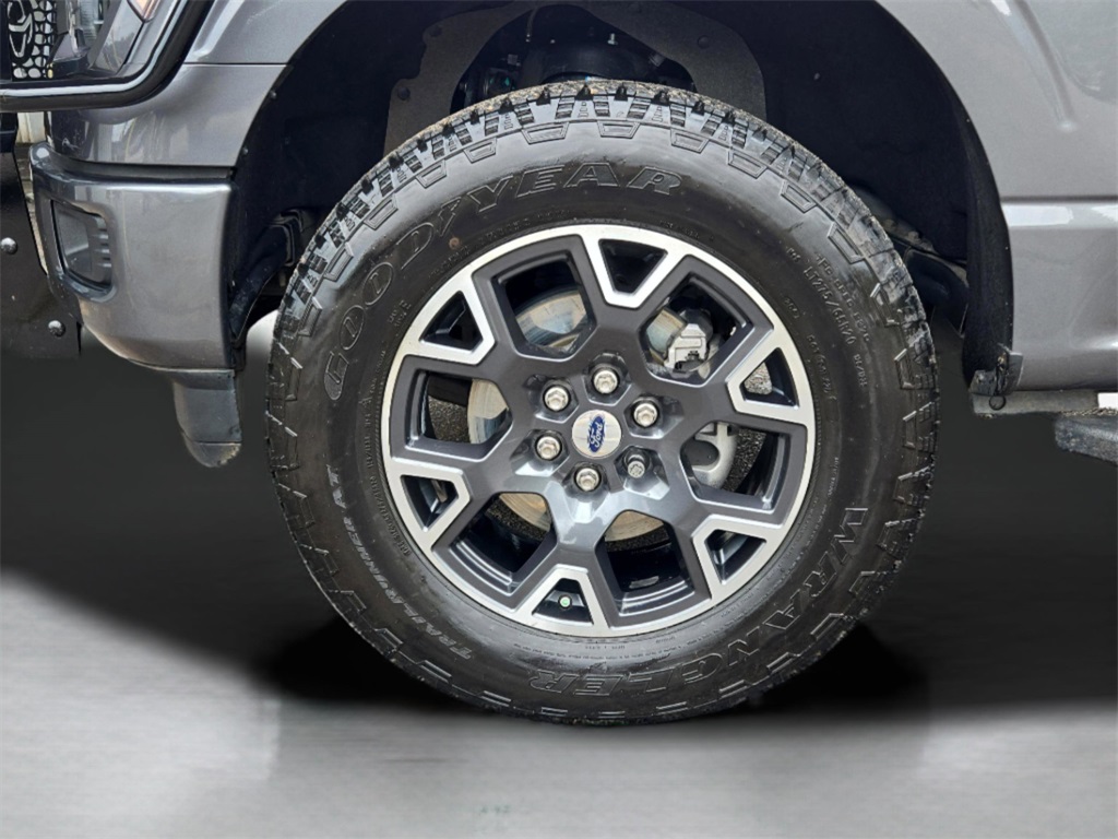 2024 Ford F-150 STX photo 10