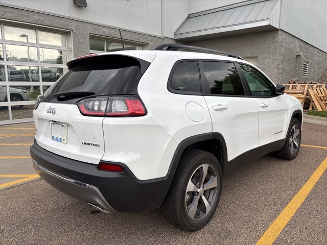 Certified 2022 Jeep Cherokee Limited with VIN 1C4PJMDX1ND527832 for sale in Shakopee, Minnesota