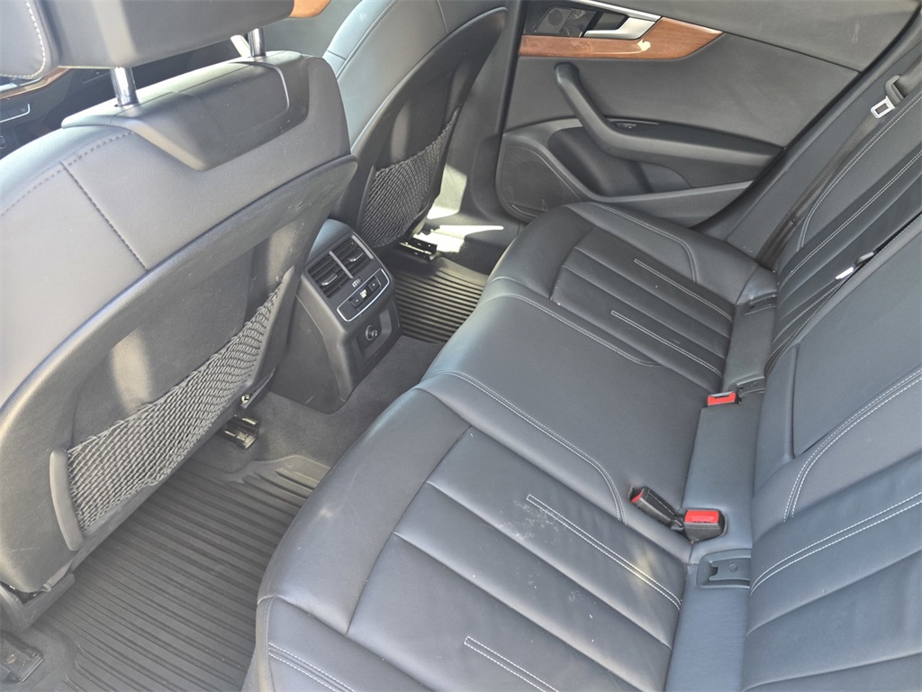 2022 Audi A4 40 Premium Quattro photo 11