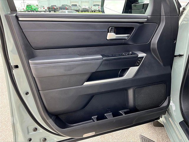 2024 Toyota Sequoia 350 F SPORT photo 9