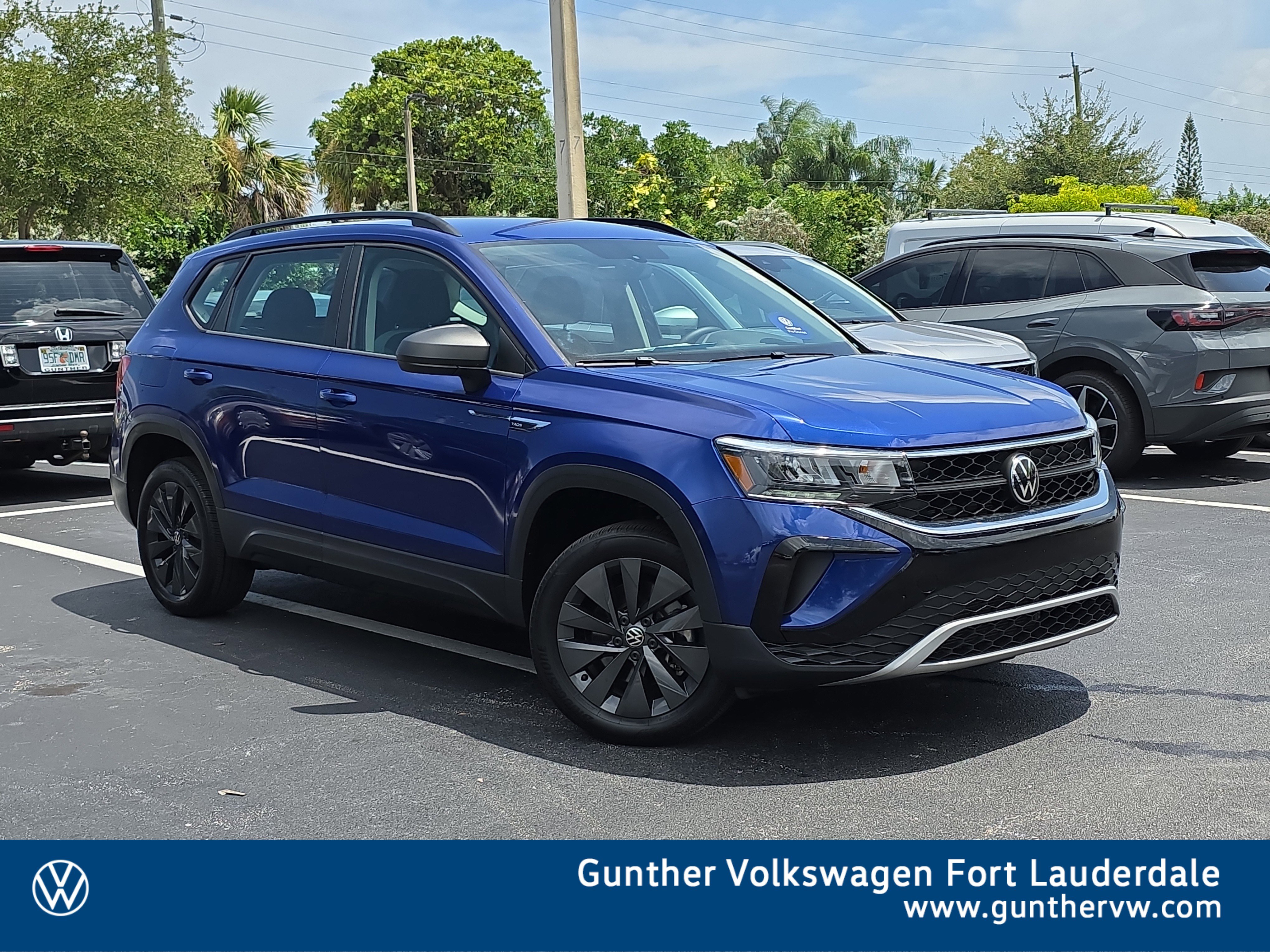 2023 Volkswagen Taos S's photo