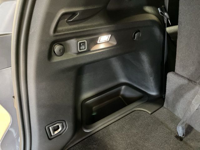 2025 Jeep Grand Cherokee Laredo photo 10
