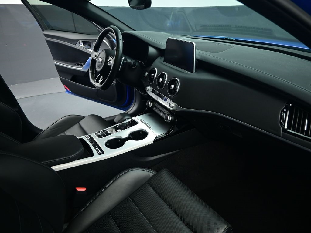 2020 Kia Stinger GT2 photo 20
