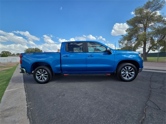 2024 Chevrolet Silverado 1500 LT photo 8