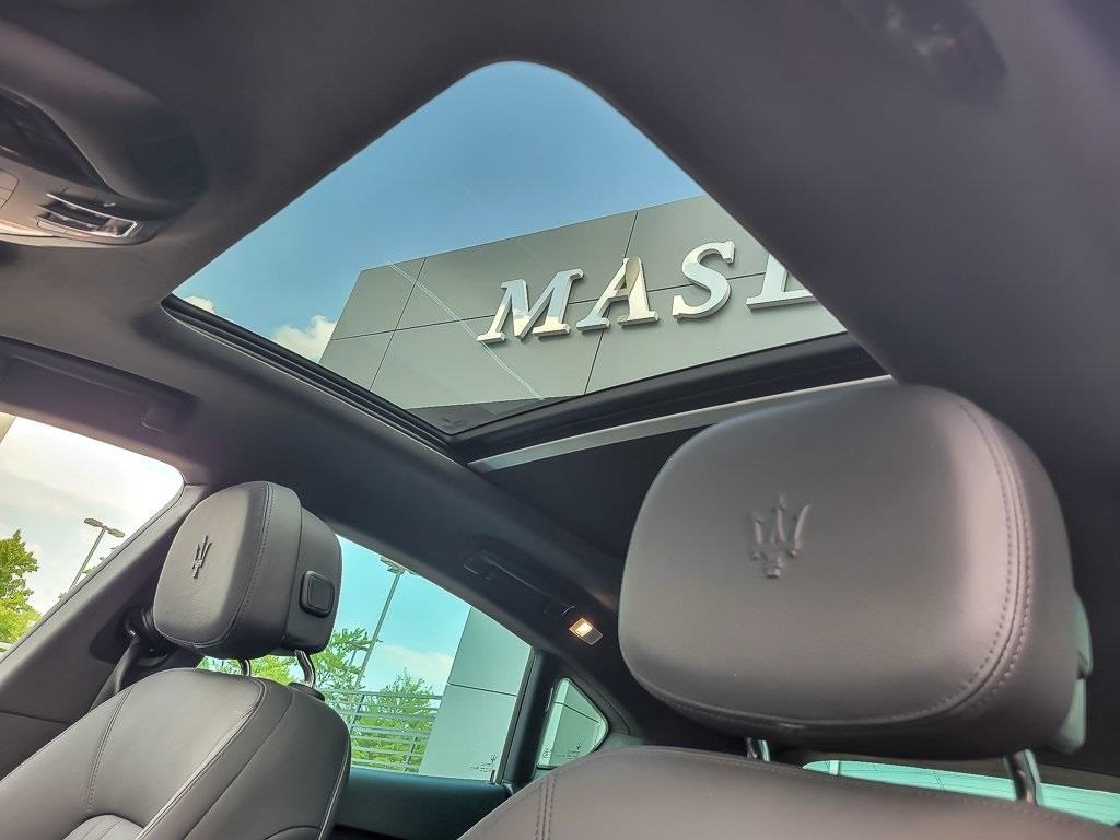 2022 Maserati Levante GT photo 8