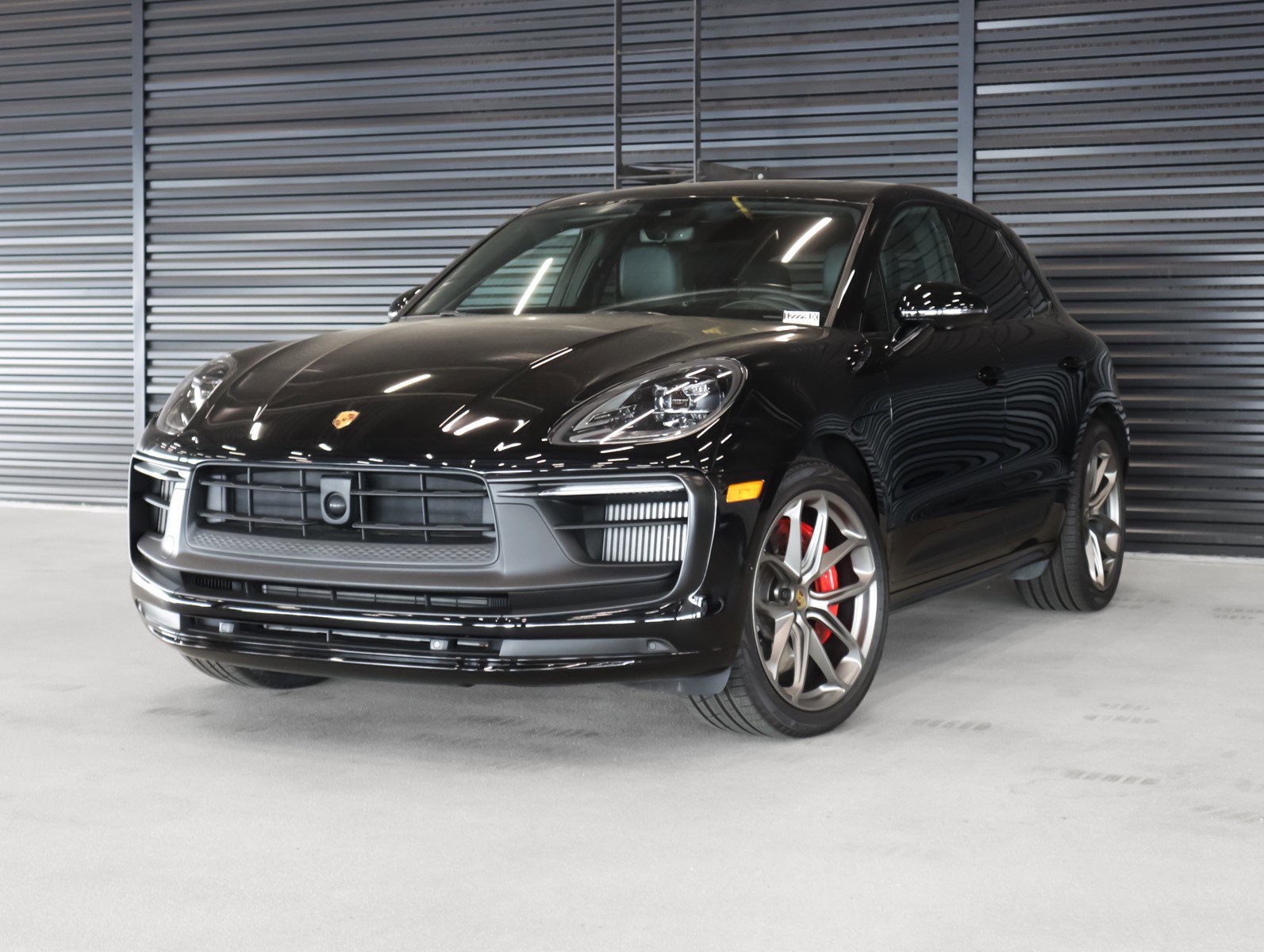 2022 Porsche Macan GTS's photo