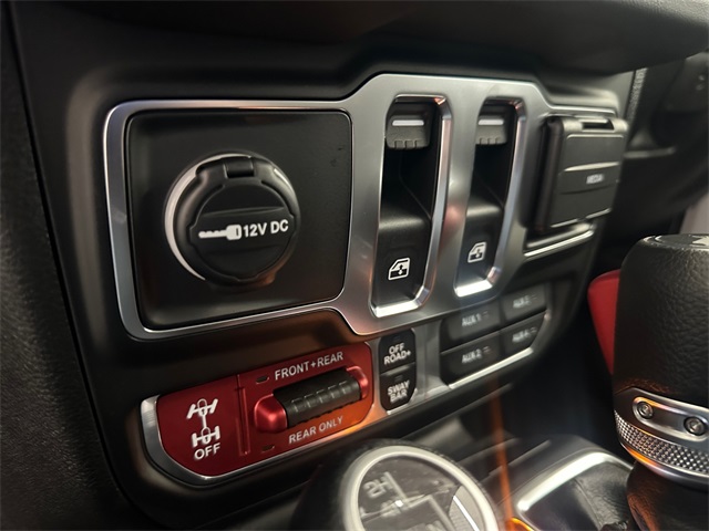 2025 Jeep Wrangler Rubicon photo 30