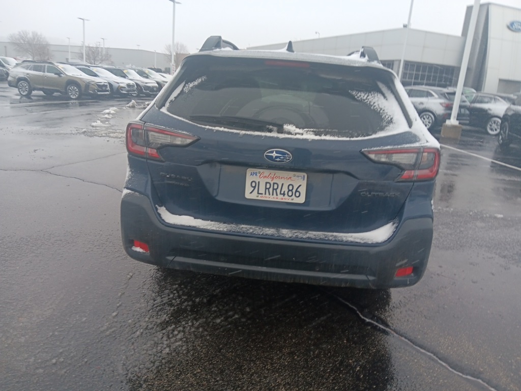 2024 Subaru Outback Onyx Edition photo 3