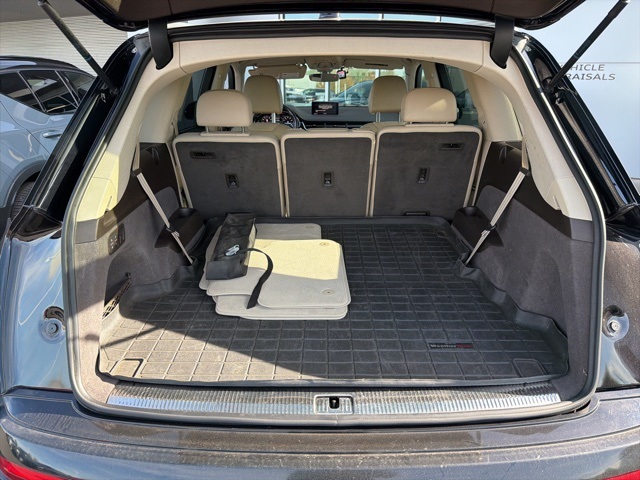2017 Audi Q7 3.0T Prestige photo 8