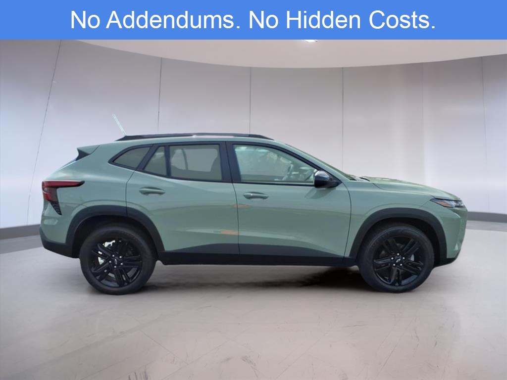 2026 Chevrolet Trax ACTIV photo 2