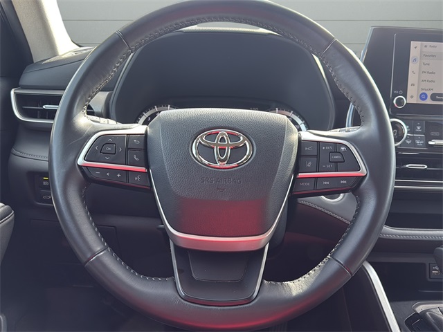 2024 Toyota Highlander LE photo 18
