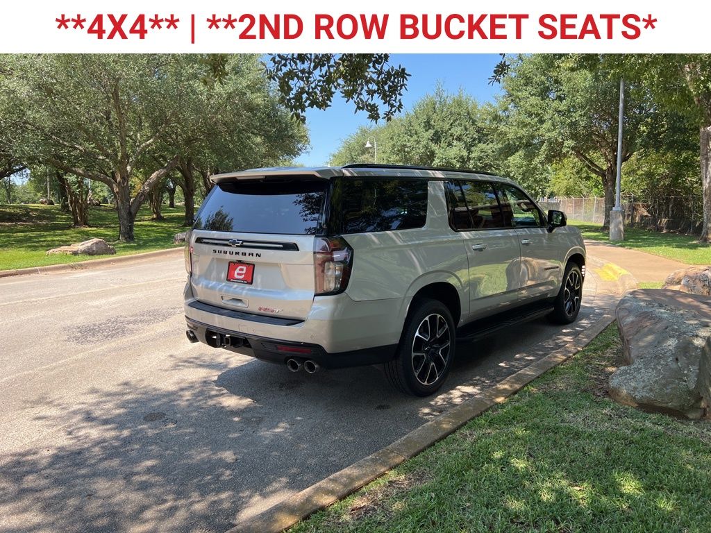 2023 Chevrolet Suburban RST photo 4