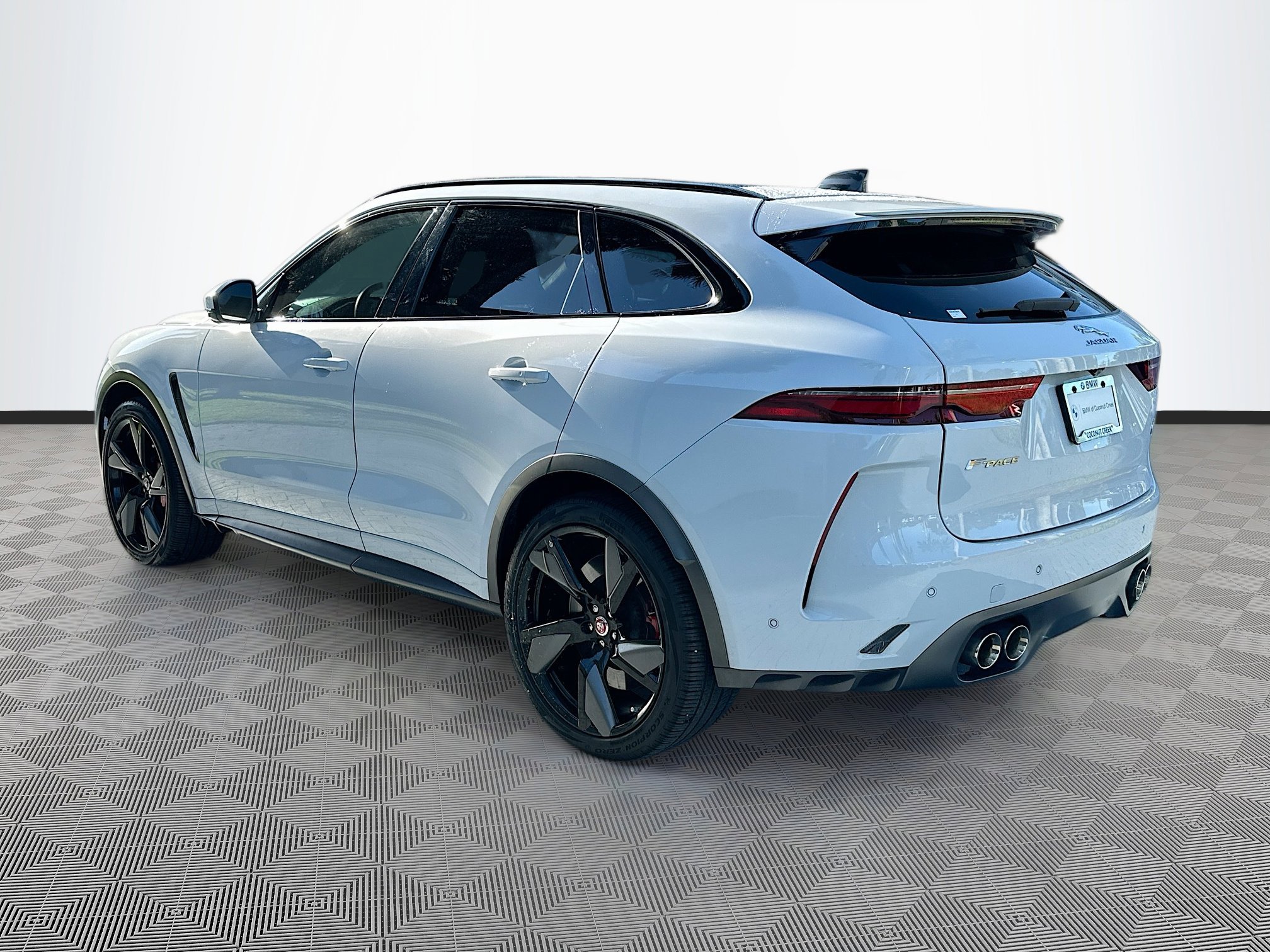 2021 Jaguar F-PACE SVR photo 5
