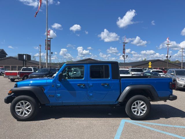 2023 Jeep Gladiator Sport photo 7