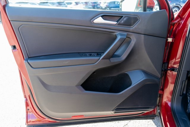 2021 Volkswagen Tiguan SE photo 14