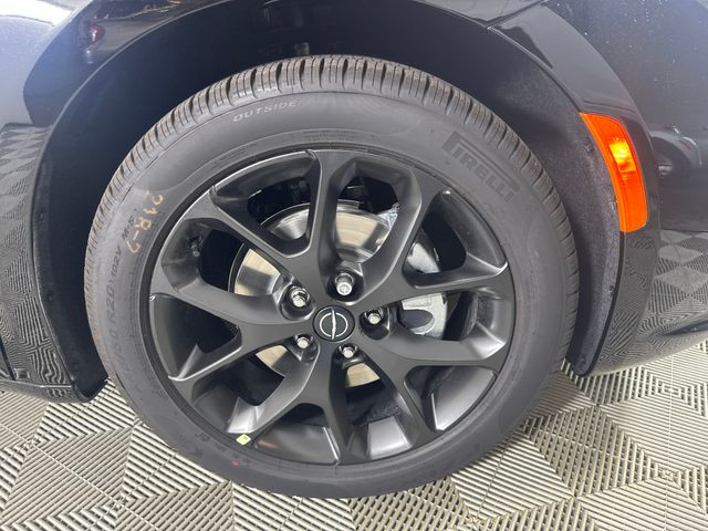 2025 Chrysler Pacifica Limited photo 2