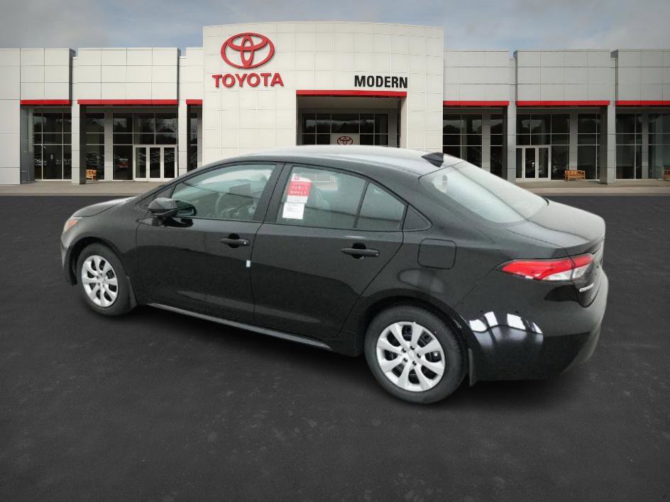 2026 Toyota Corolla LE photo 11