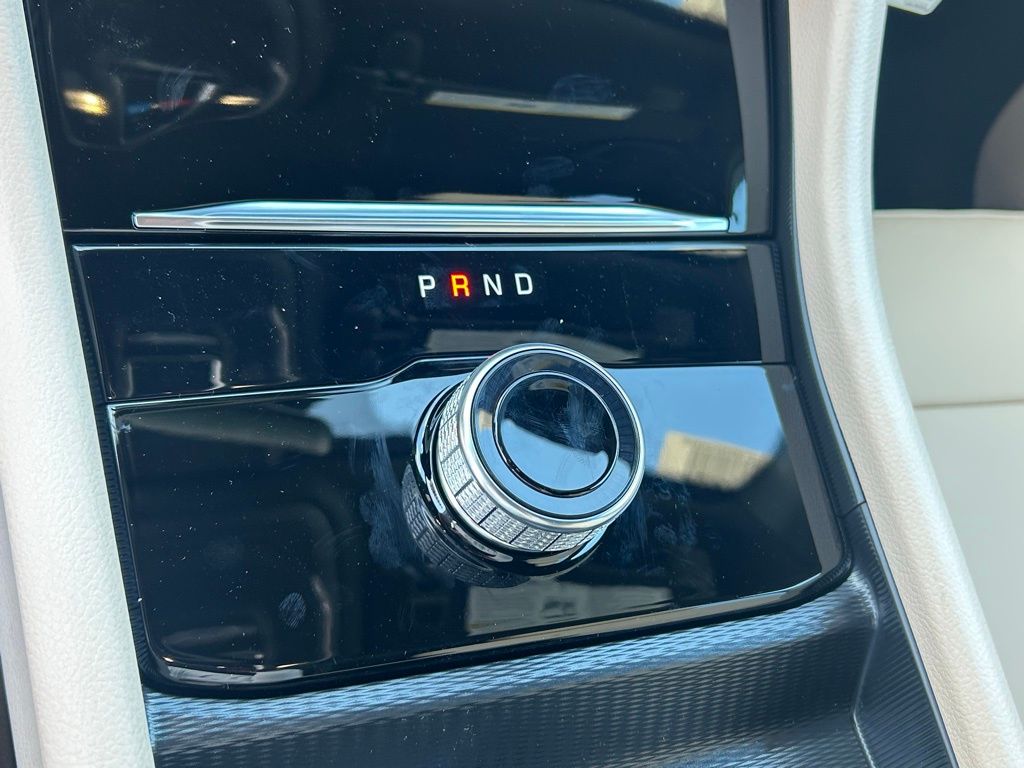 2025 Jeep Grand Cherokee Limited photo 10