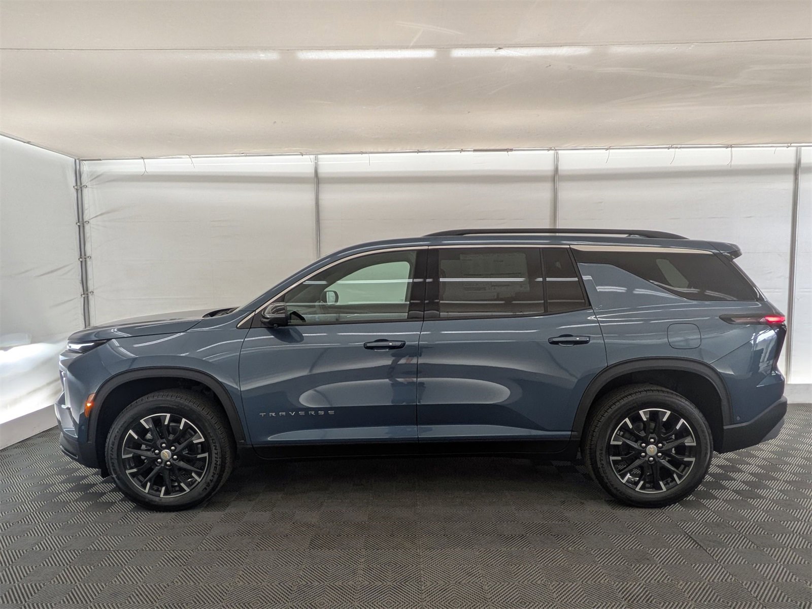 2026 Chevrolet Traverse photo 3