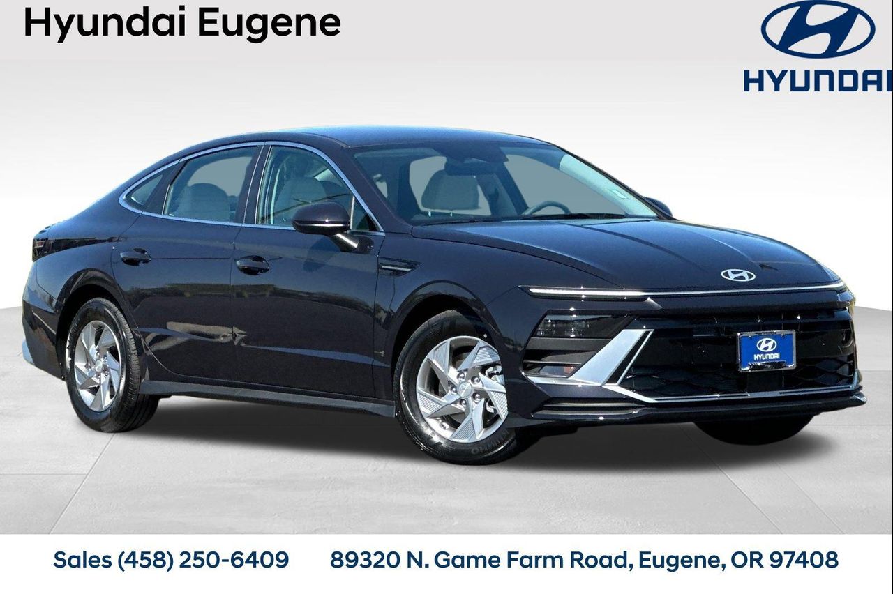 2025 Hyundai Sonata SE's photo