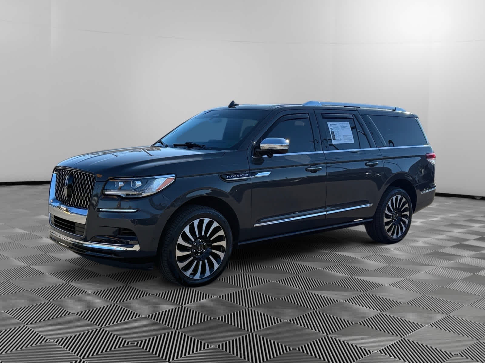2022 Lincoln Navigator Black Label L's photo