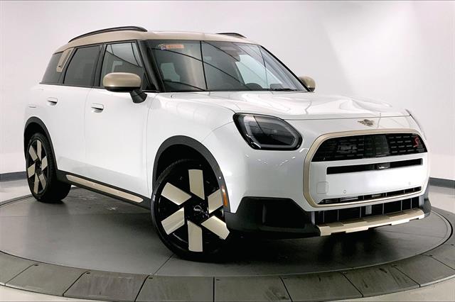 2025 MINI Countryman S's photo