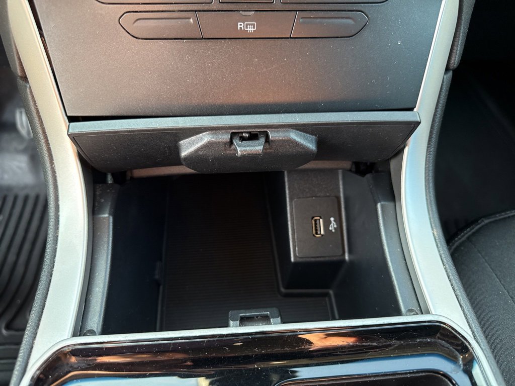 2019 Ford Edge SEL photo 27